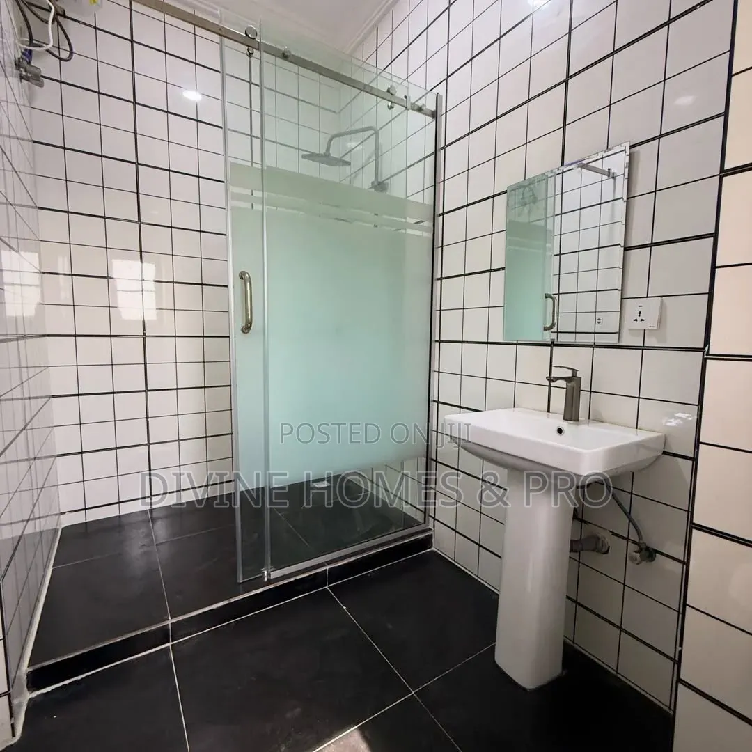 4bdrm Block of Flats in Katampe Main for sale in Katampe (Main)