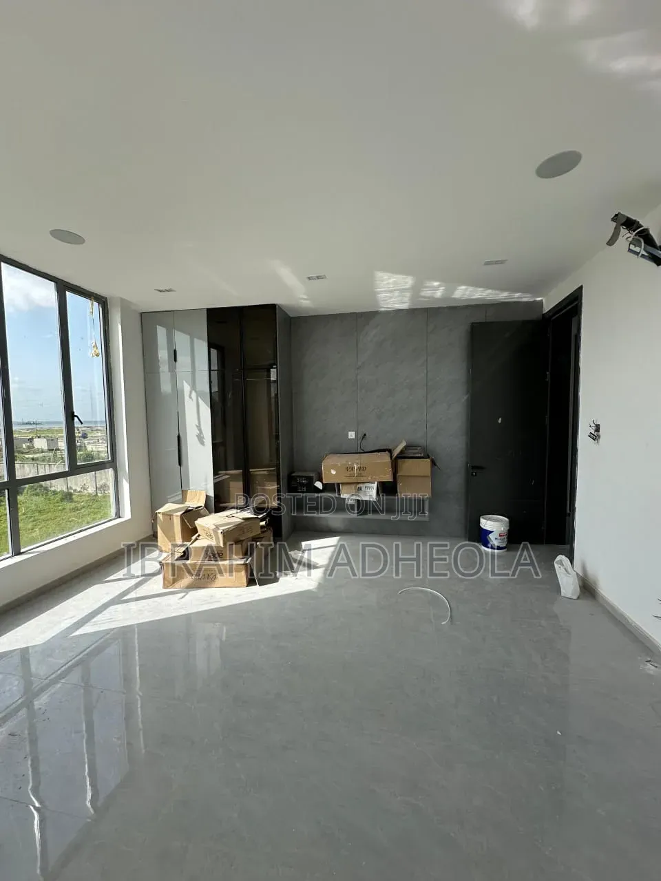 5bdrm Duplex in Parkview for sale in Parkview Estate