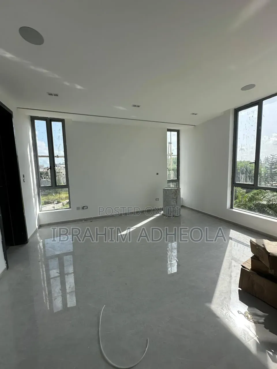 5bdrm Duplex in Parkview for sale in Parkview Estate