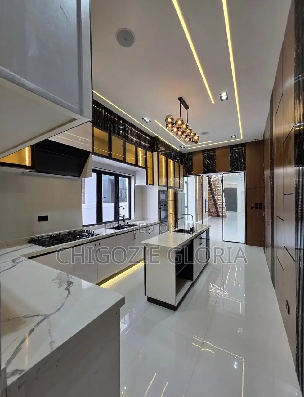 Furnished 5bdrm Duplex in Ikota for sale in Ikota