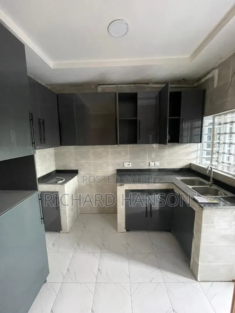 2bdrm Apartment in In Ogombo for rent in Ogombo