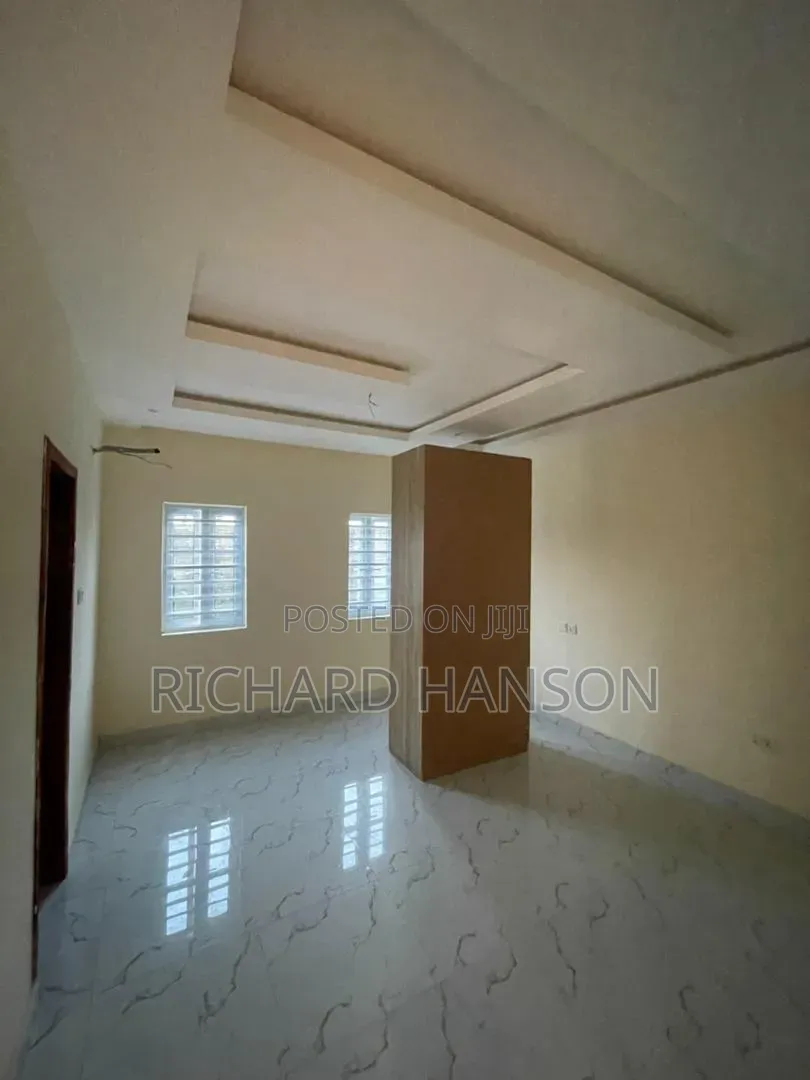 2bdrm Apartment in In Ogombo for rent in Ogombo