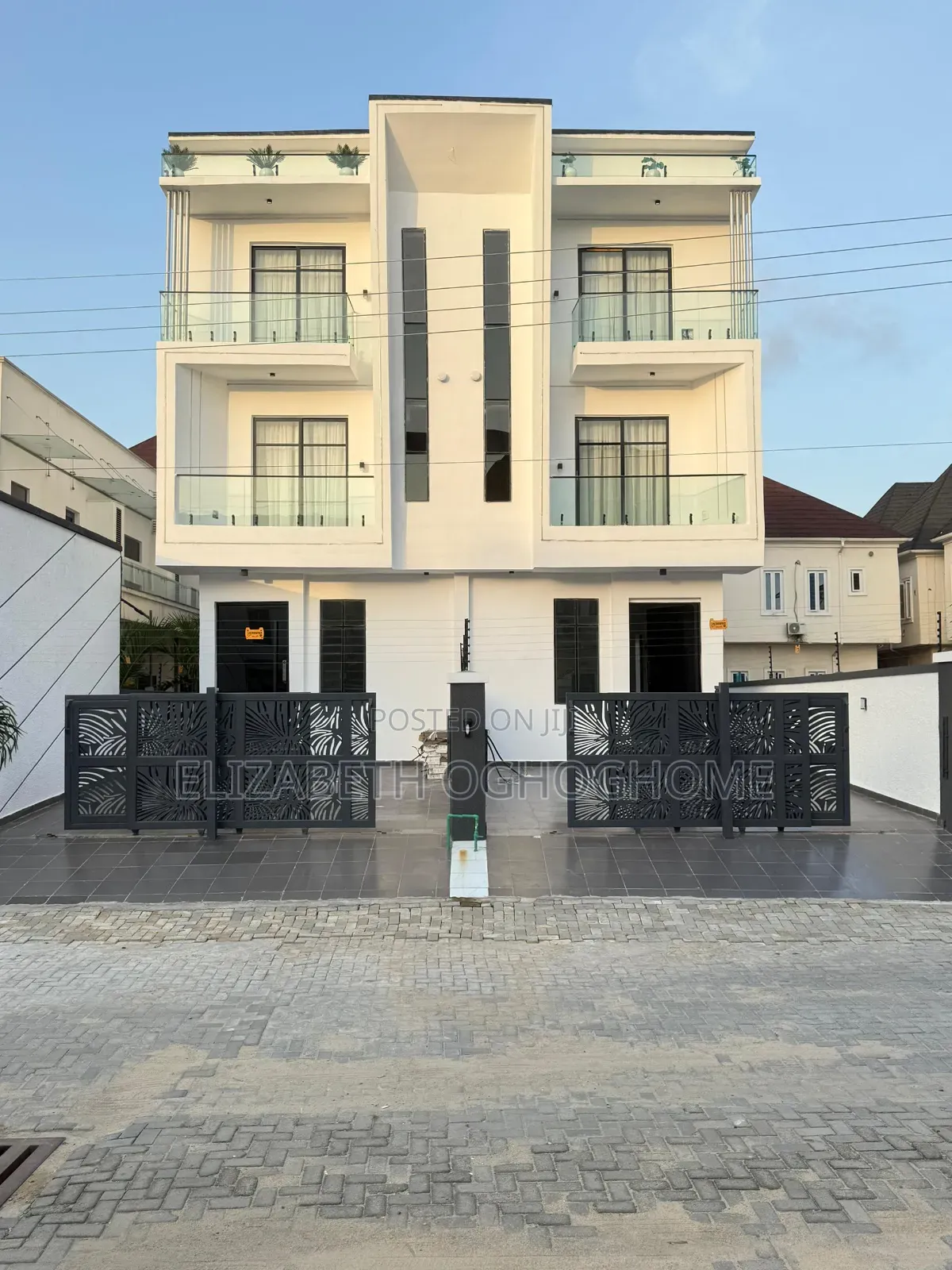 5bdrm Duplex in VGC / Ajah for sale in VGC / Ajah
