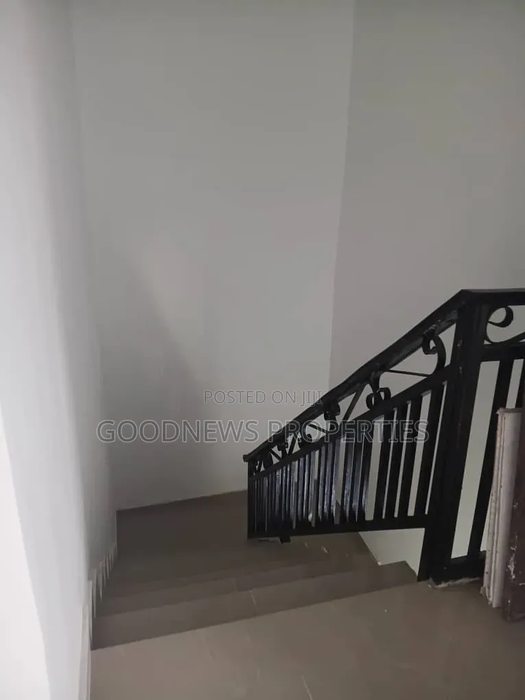 4bdrm Duplex in Ado /Ota Mainland for sale in Ado-Odo/Ota