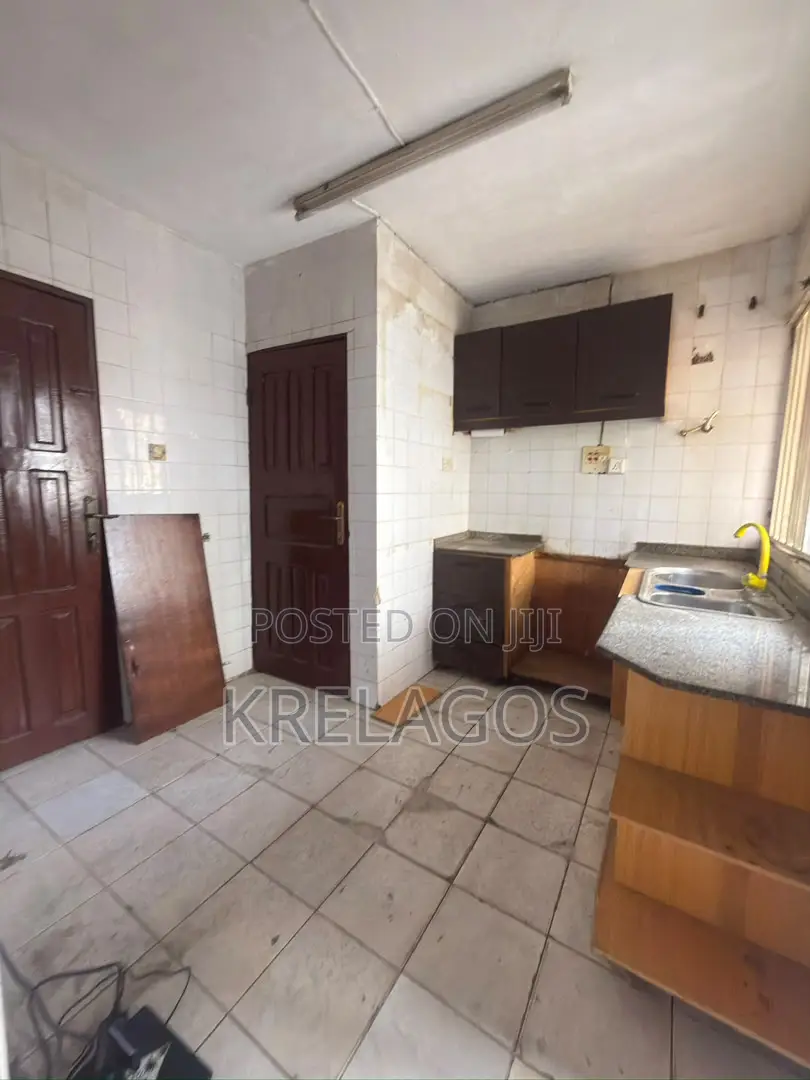 3bdrm Apartment in Lekki Phase 1 for rent in Lekki Phase 1