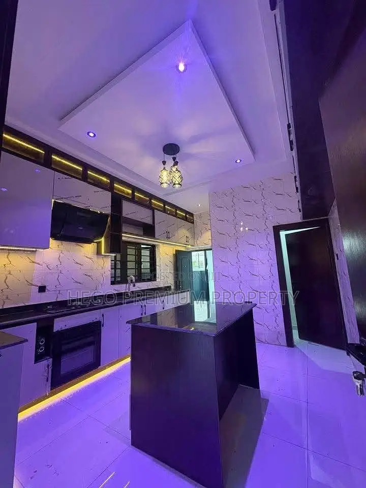 4bdrm Duplex in Estate Akwaka, Ruuodomaya for sale in Ruuodomaya