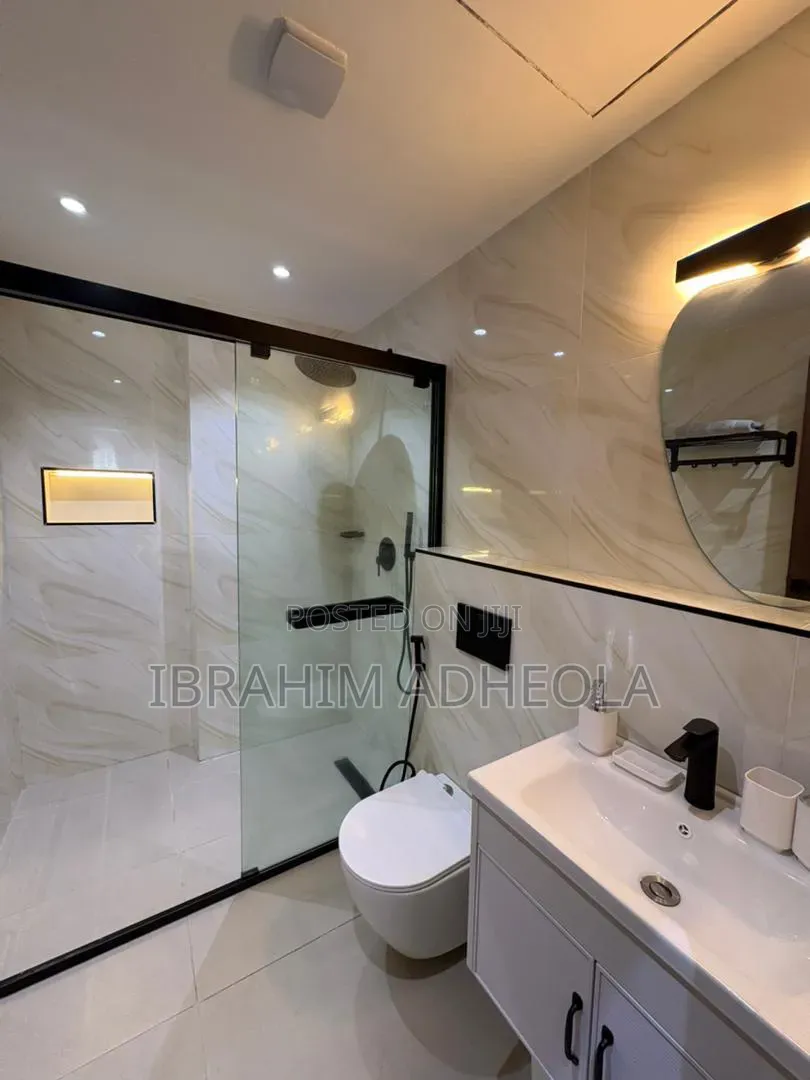 Furnished 3bdrm Apartment in Ligali Ayorinde for sale in Ligali Ayorinde