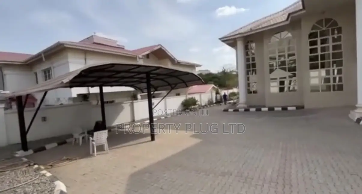 6bdrm Duplex in Maitama for sale in Maitama
