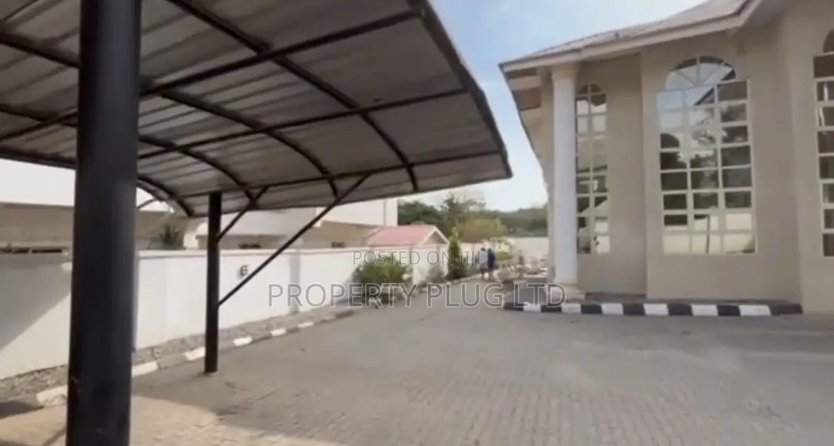 6bdrm Duplex in Maitama for sale in Maitama