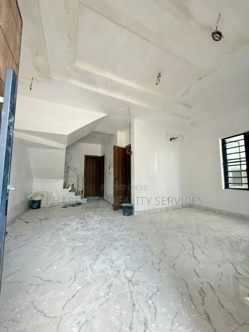 4bdrm Duplex in Ologolo for rent in Ologolo