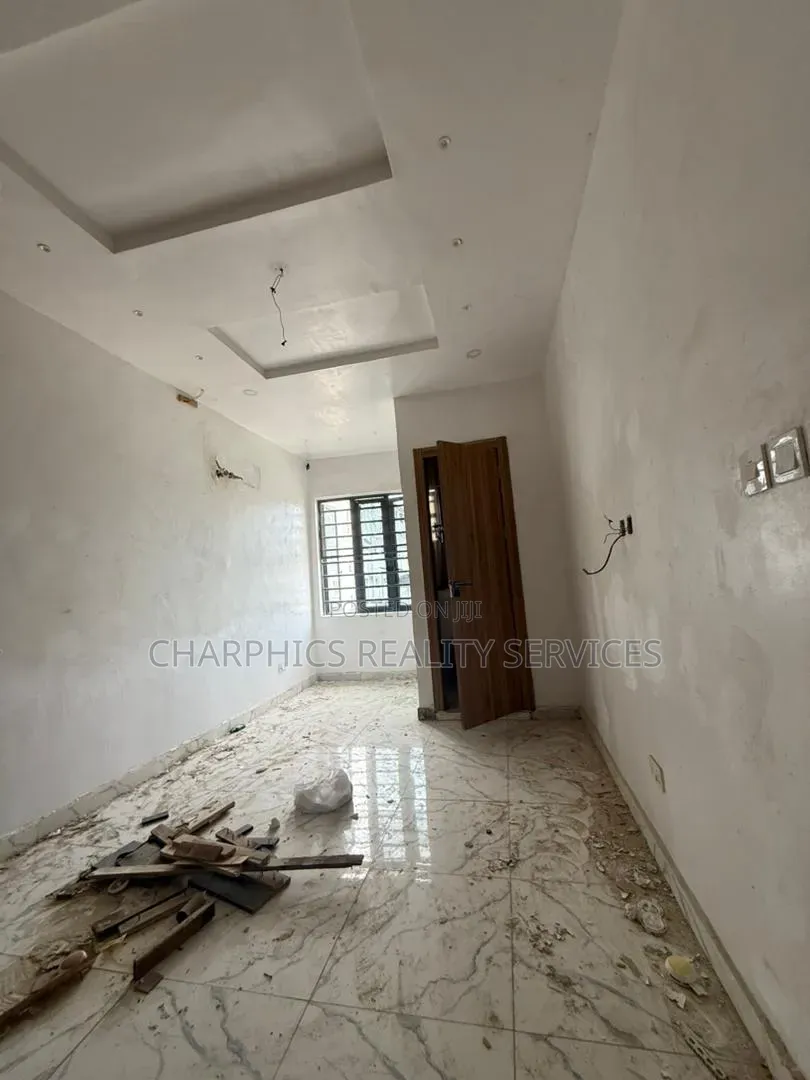 4bdrm Duplex in Ologolo for rent in Ologolo