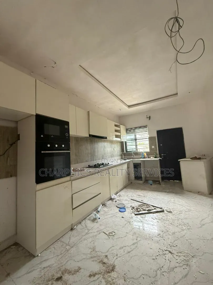 4bdrm Duplex in Ologolo for rent in Ologolo