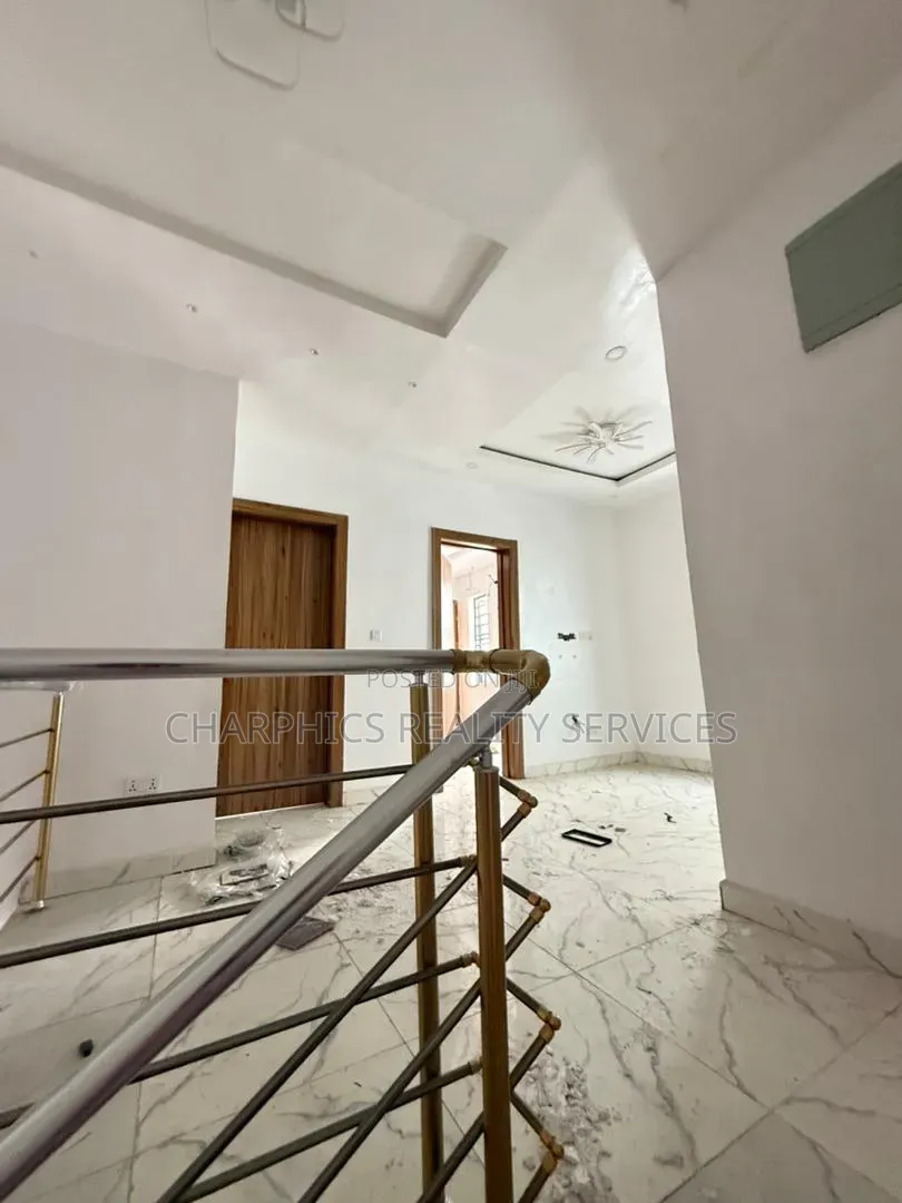 4bdrm Duplex in Ologolo for rent in Ologolo