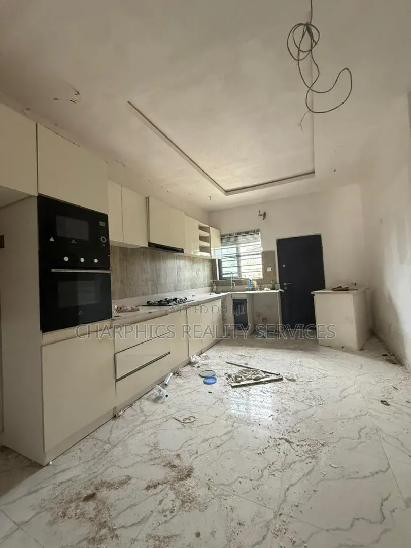 4bdrm Duplex in Ologolo for rent in Ologolo