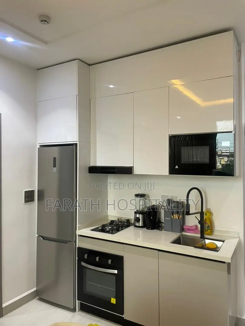 Luxury One Bedroom Apartment With Ps5, Pool and Gym in a Serene Estate in Lekki Phase 1