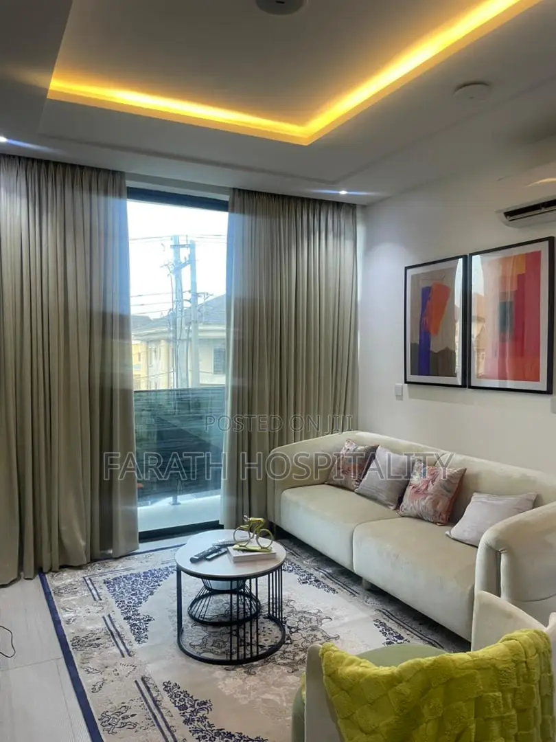 Luxury One Bedroom Apartment With Ps5, Pool and Gym in a Serene Estate in Lekki Phase 1
