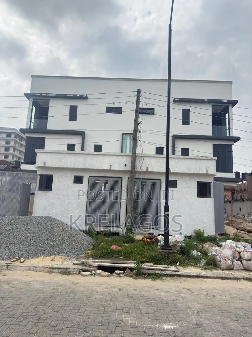 4bdrm Duplex in Lekki Phase 1 for rent in Lekki Phase 1