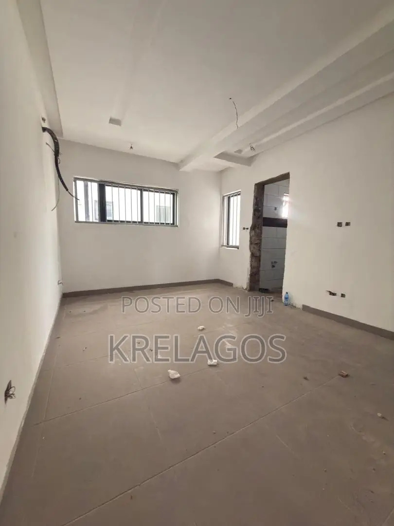 4bdrm Duplex in Lekki Phase 1 for rent in Lekki Phase 1