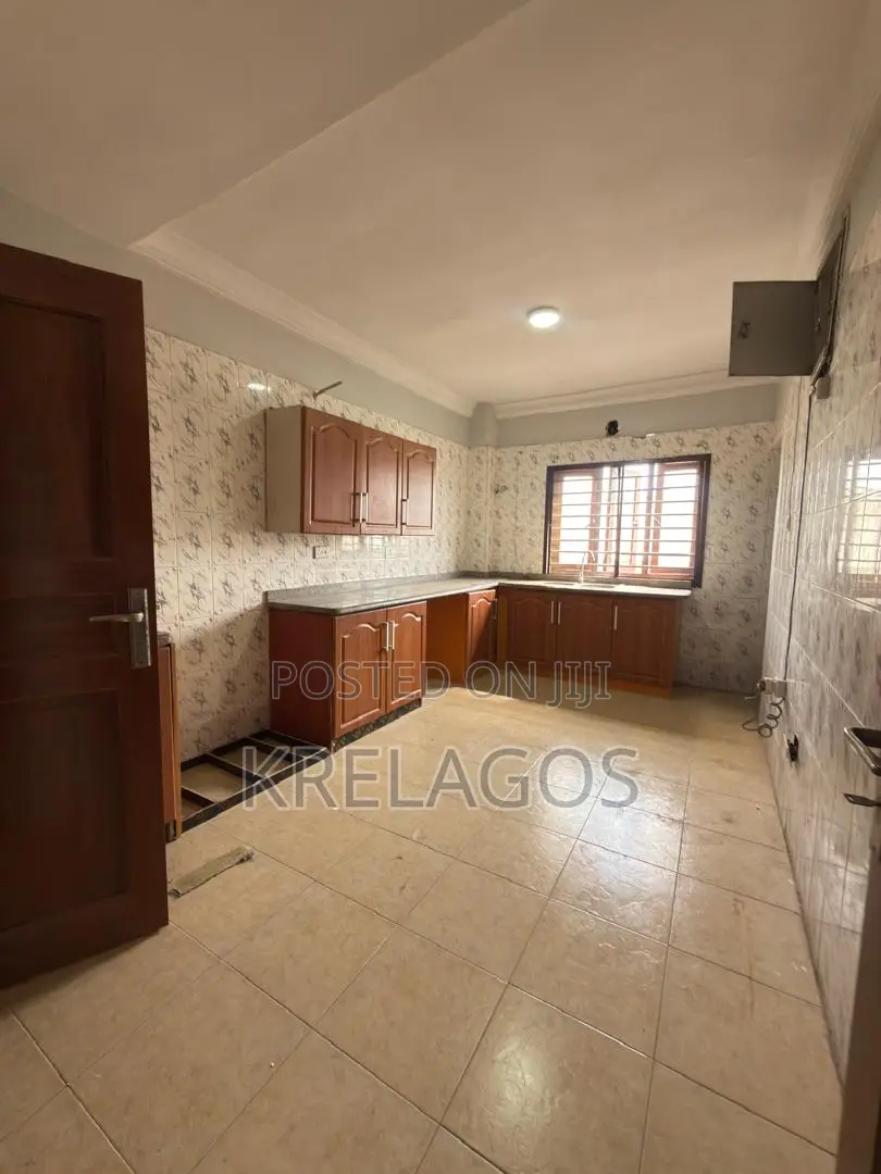 3bdrm Apartment in Lekki Phase 1 for rent in Lekki Phase 1