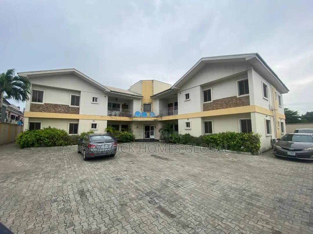 3bdrm Block of Flats in Lekki Phase 1 for rent in Lekki Phase 1