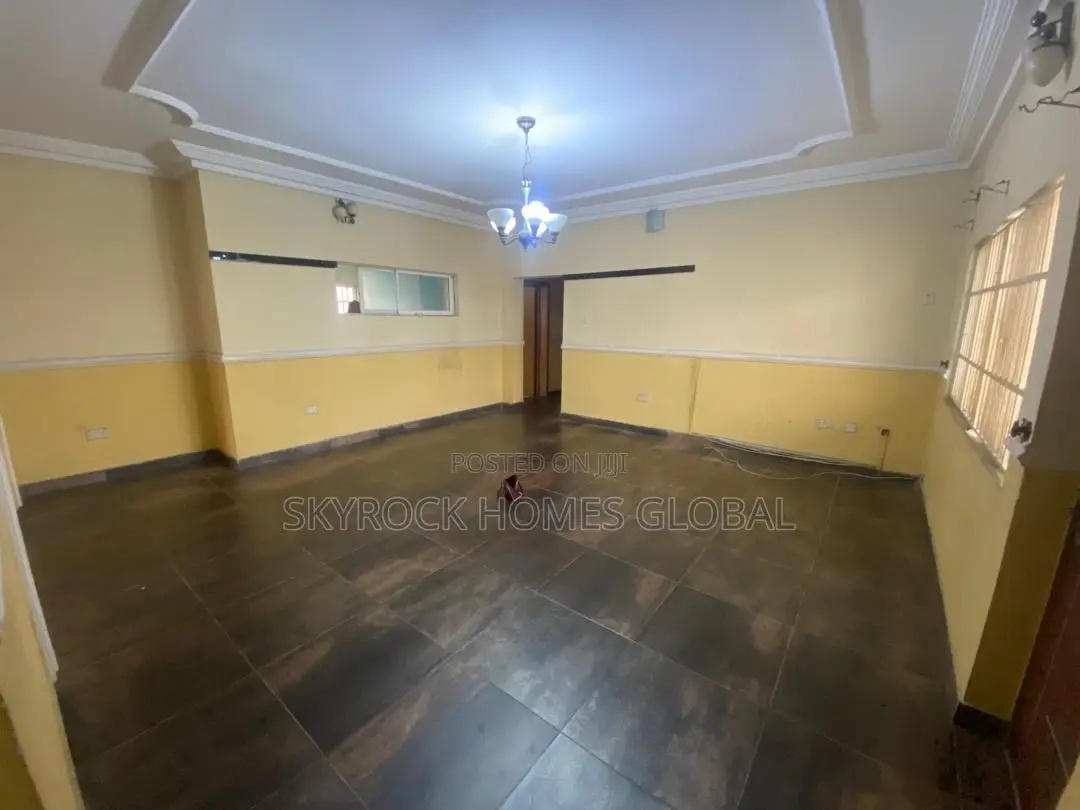 3bdrm Block of Flats in Lekki Phase 1 for rent in Lekki Phase 1