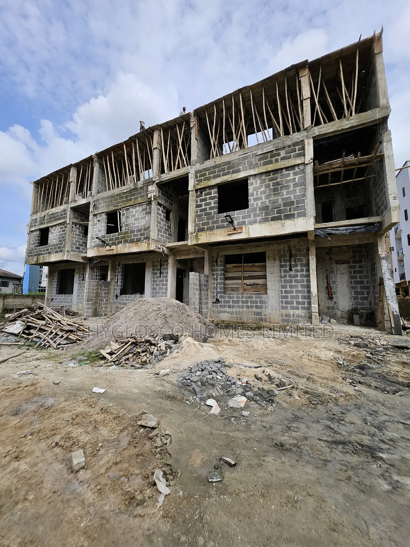 2bdrm Apartment in GRA Phase 3 / Port-Harcourt for sale in GRA Phase 3 / Port-Harcourt