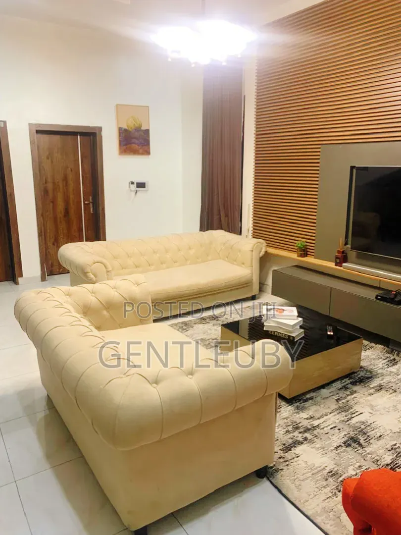Furnished 4bdrm Duplex in Hrc Estate, Lekki Phase 2 for rent in Lekki Phase 2