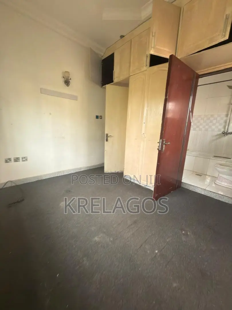 3bdrm Duplex in Lekki Phase 1 for rent in Lekki Phase 1