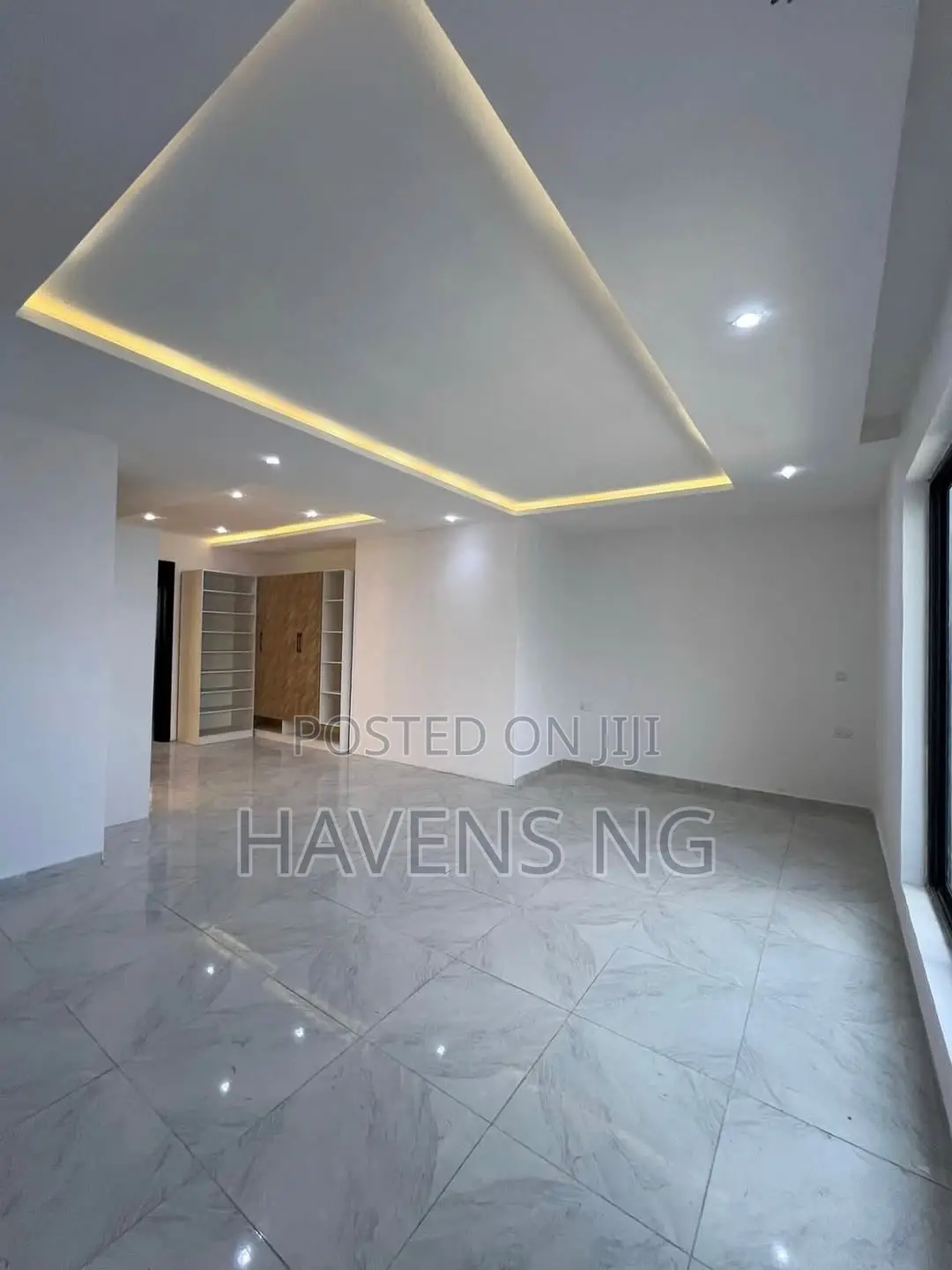 4bdrm Duplex in Ologolo for sale in Ologolo