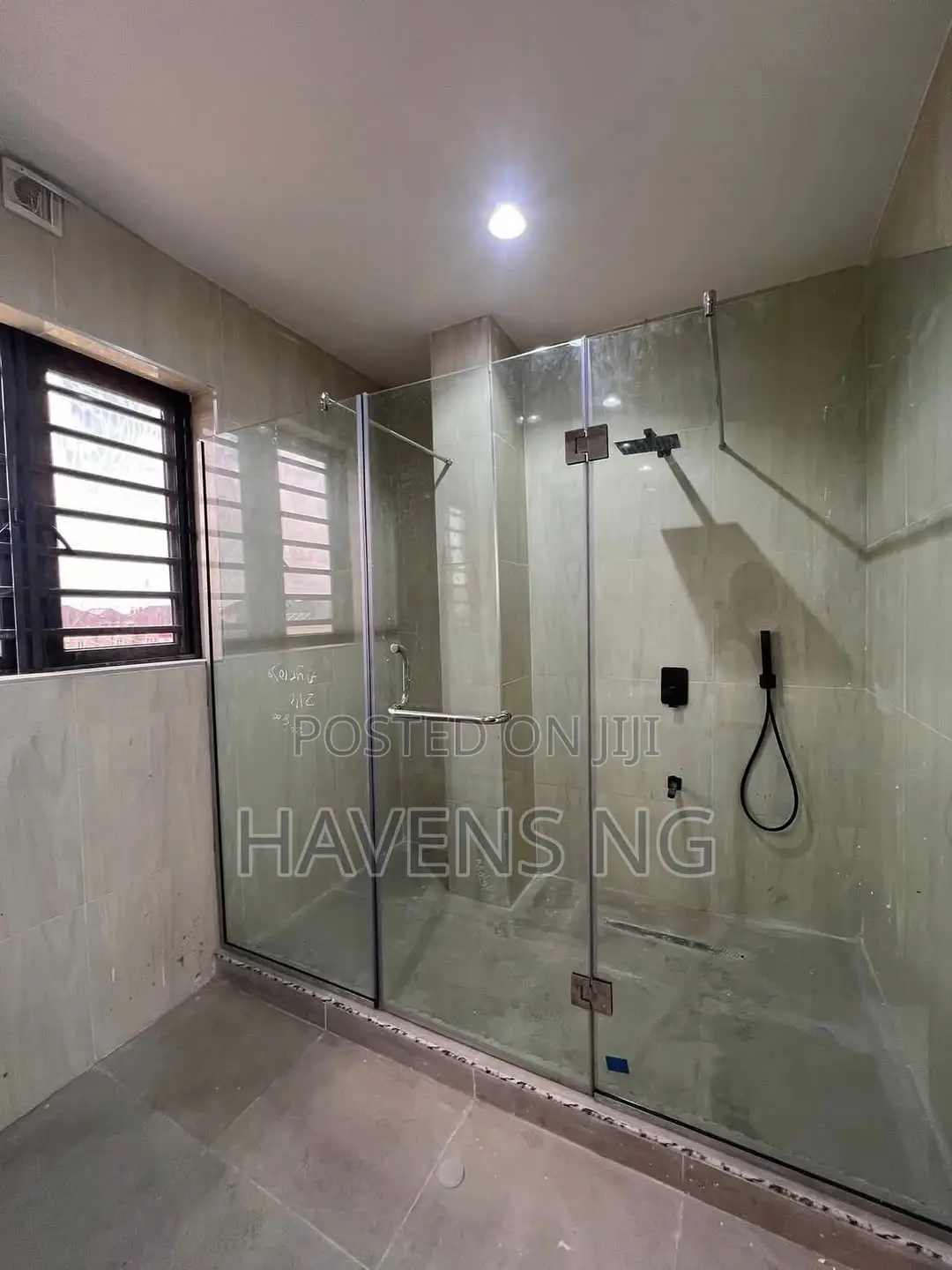 4bdrm Duplex in Ologolo for sale in Ologolo