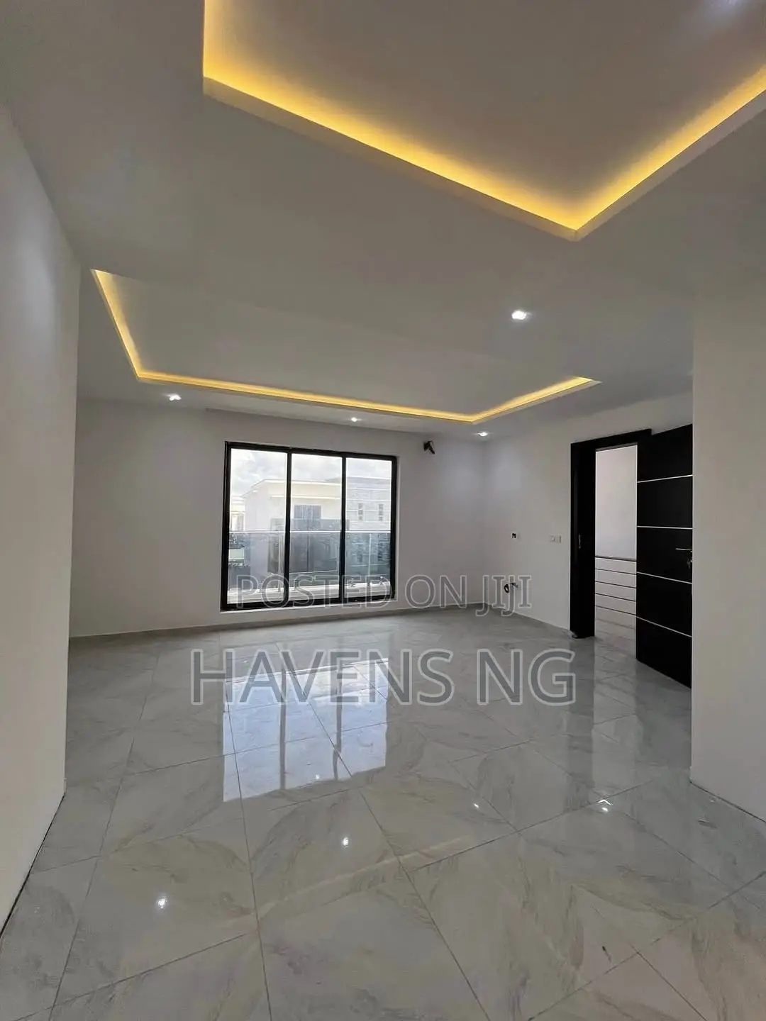 4bdrm Duplex in Ologolo for sale in Ologolo