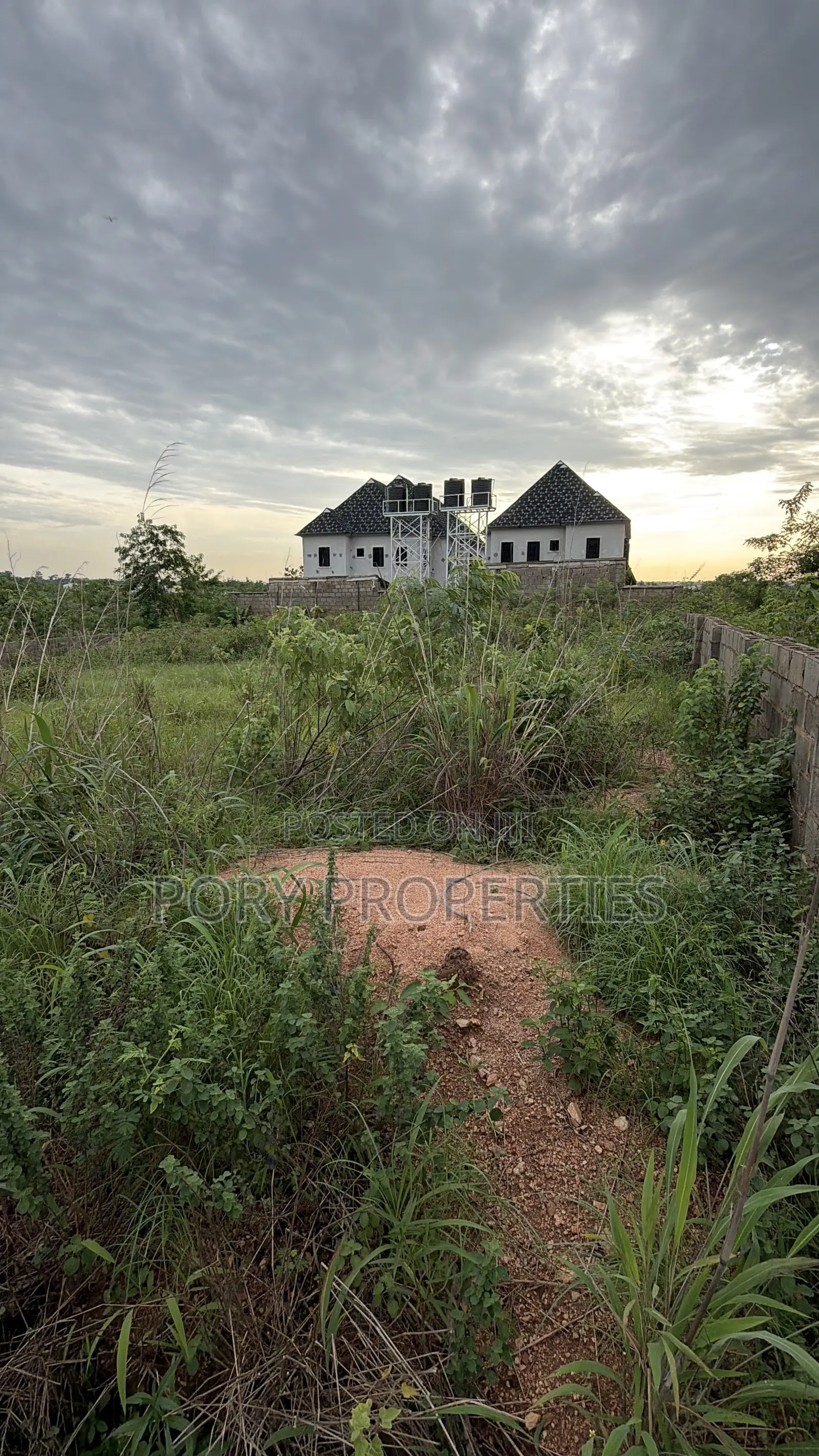 Residential Land in a Gra for Sale in Idishin