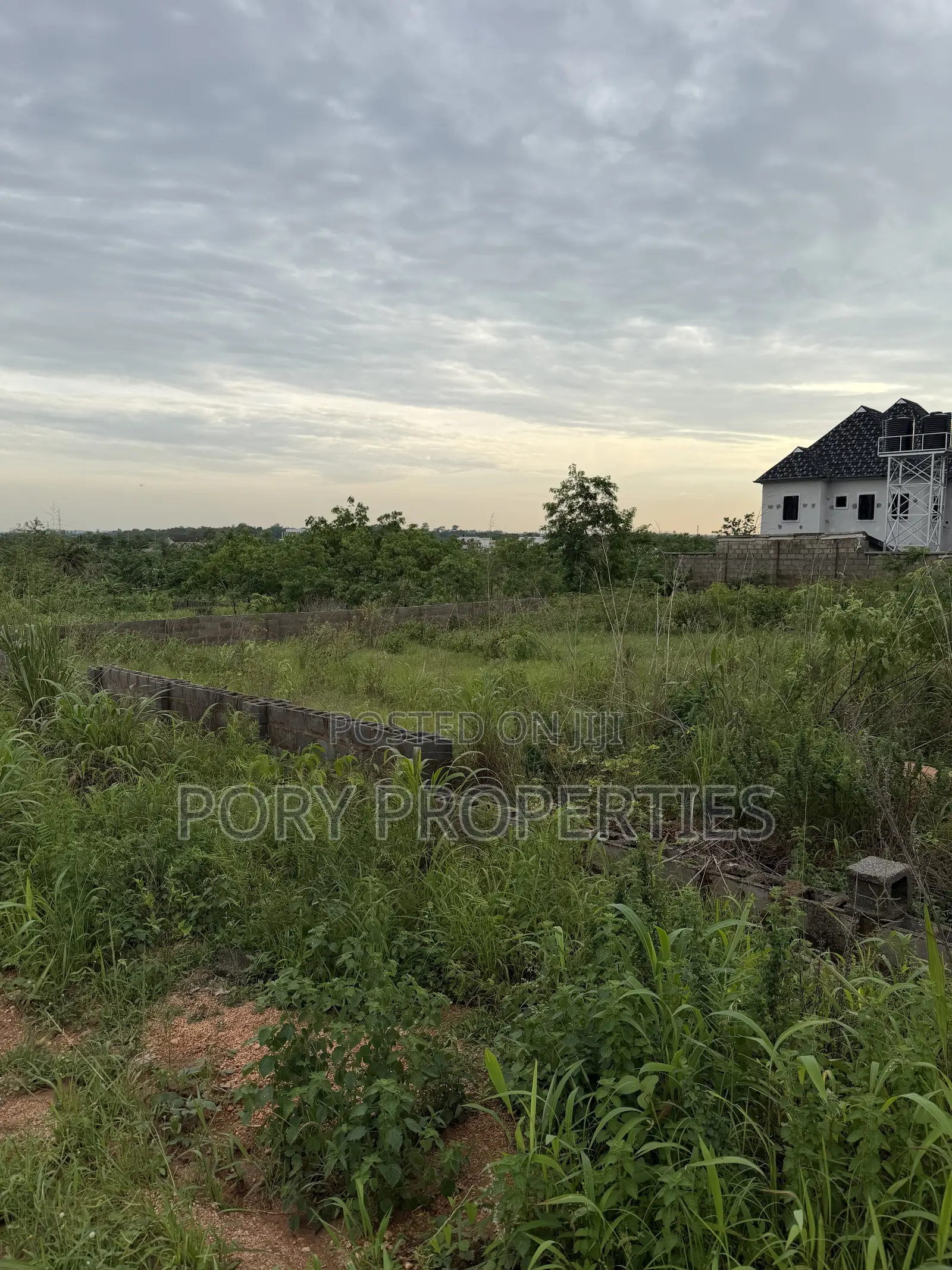 Residential Land in a Gra for Sale in Idishin