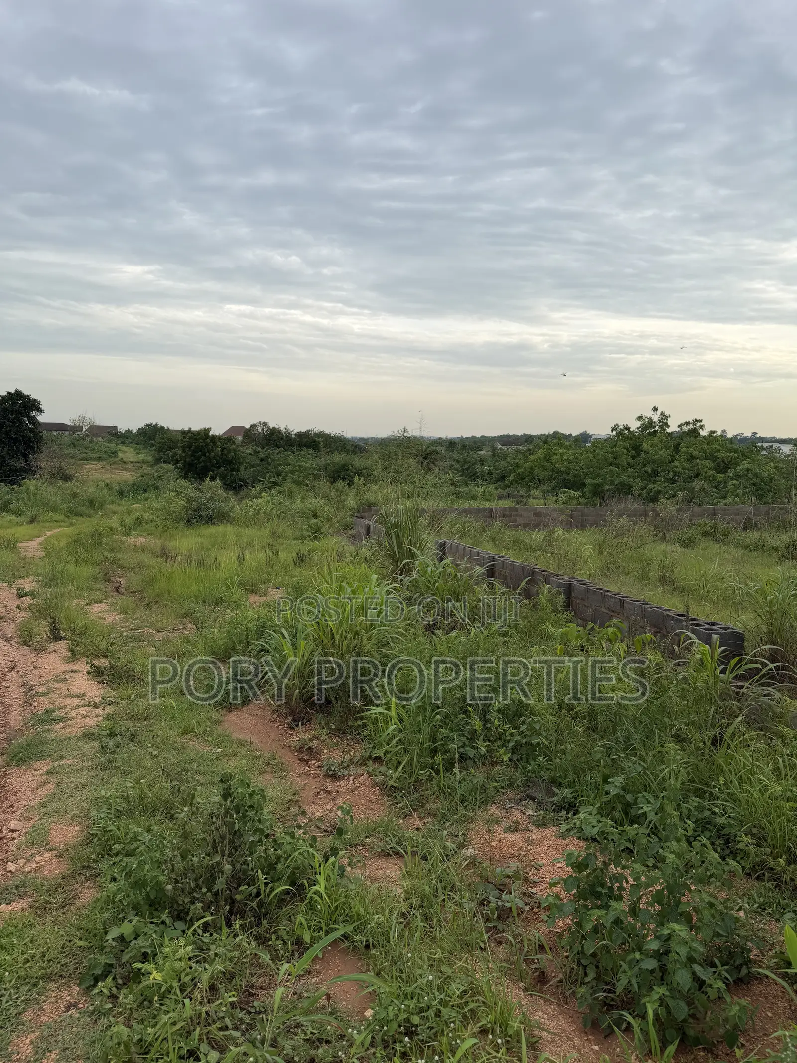 Residential Land in a Gra for Sale in Idishin