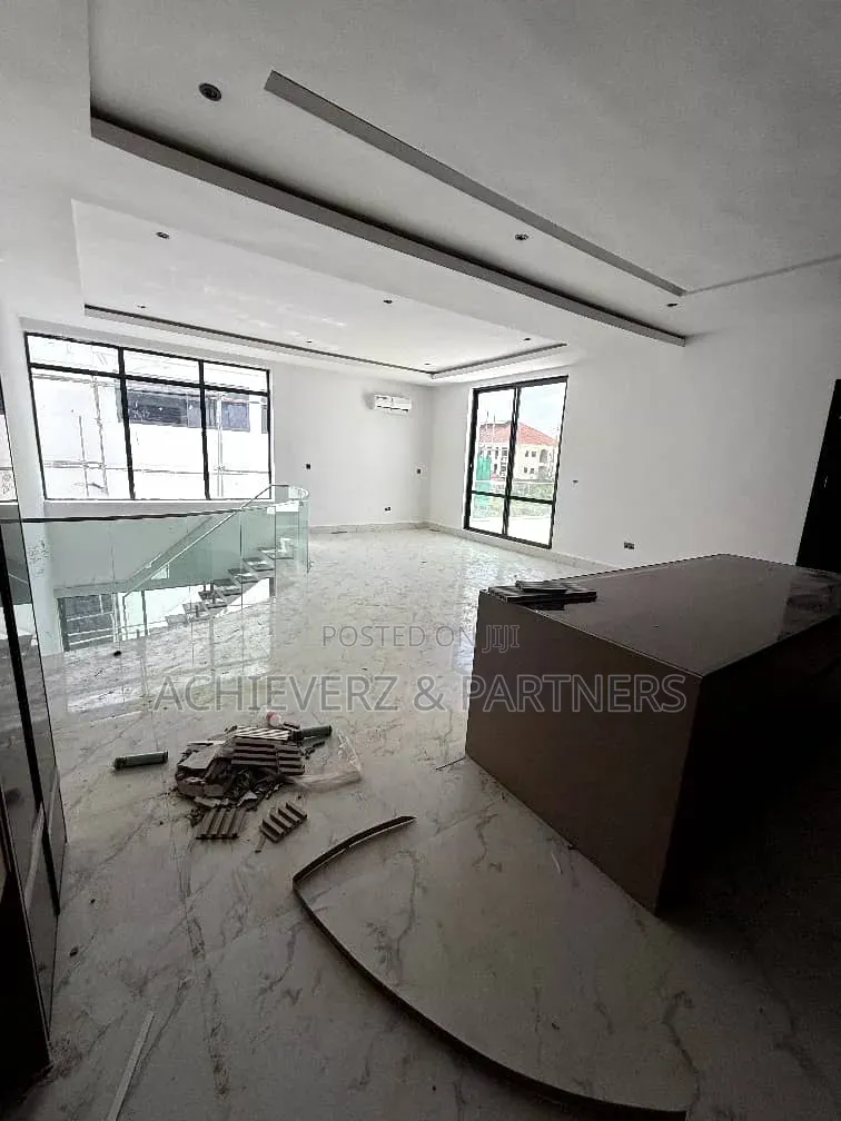 20bdrm Block of Flats in Maitama for sale in Maitama