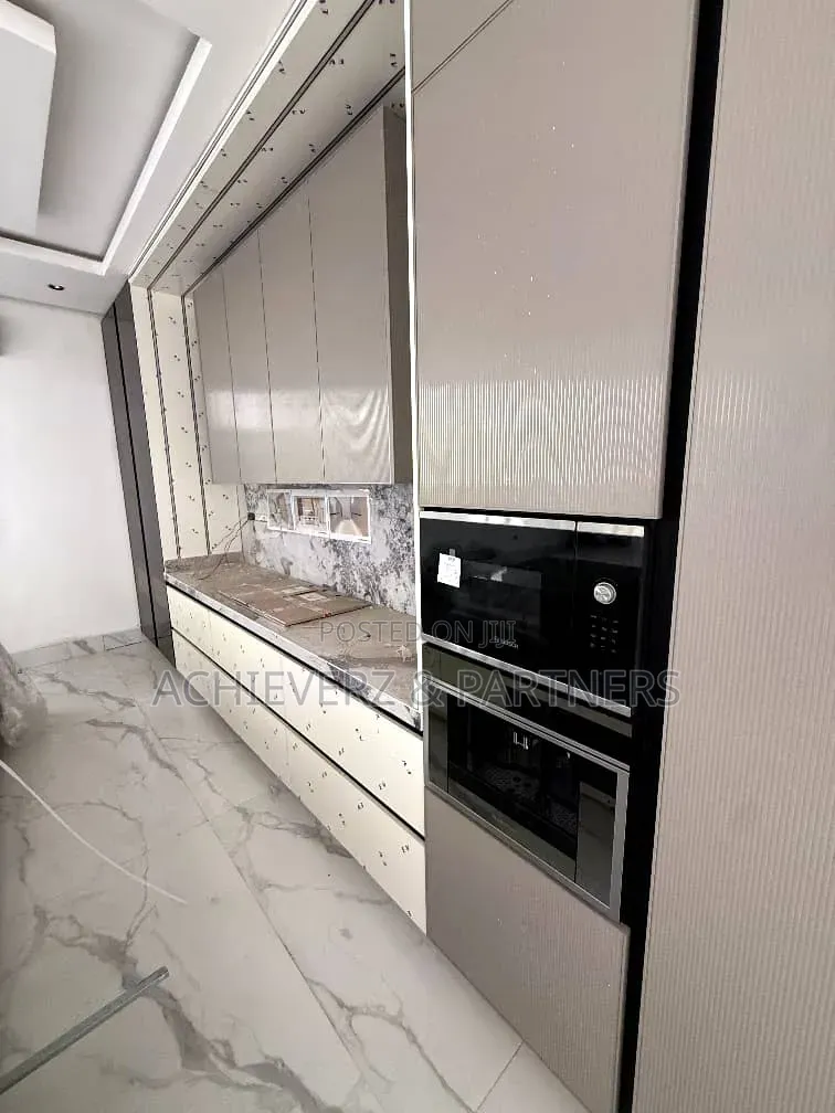 5bdrm Duplex in Katampe Extension for sale in Katampe Extension