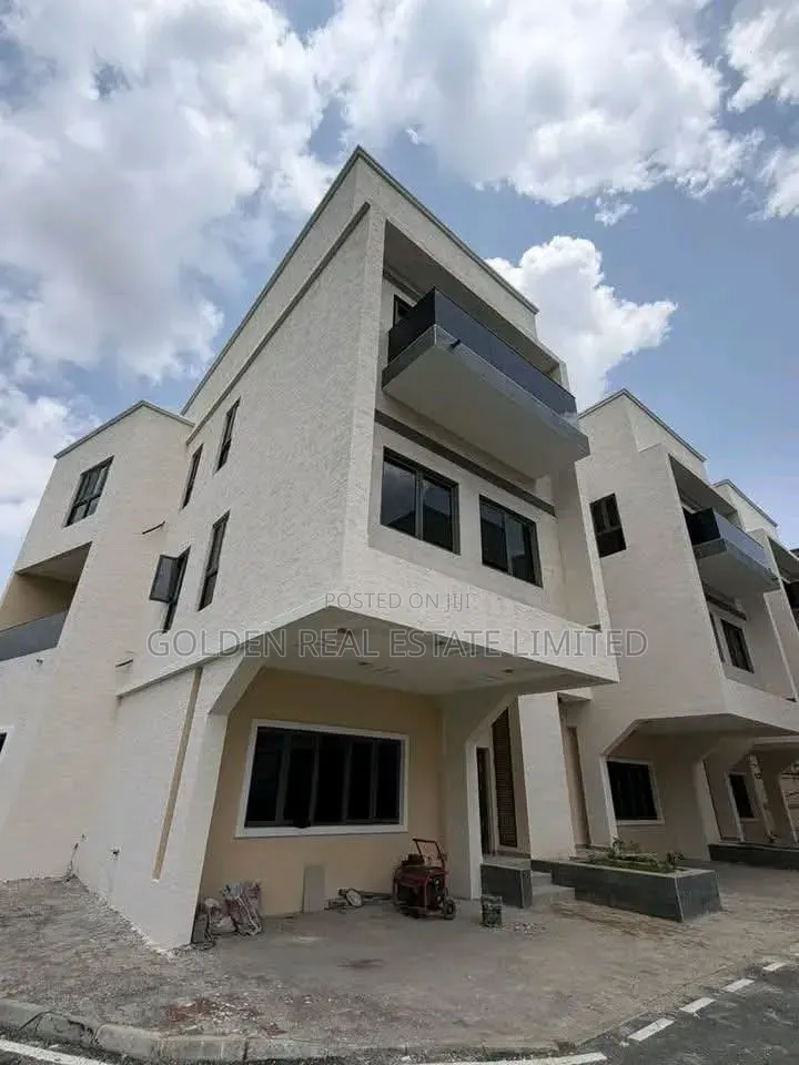 4bdrm Duplex in Guzape District for sale in Guzape District
