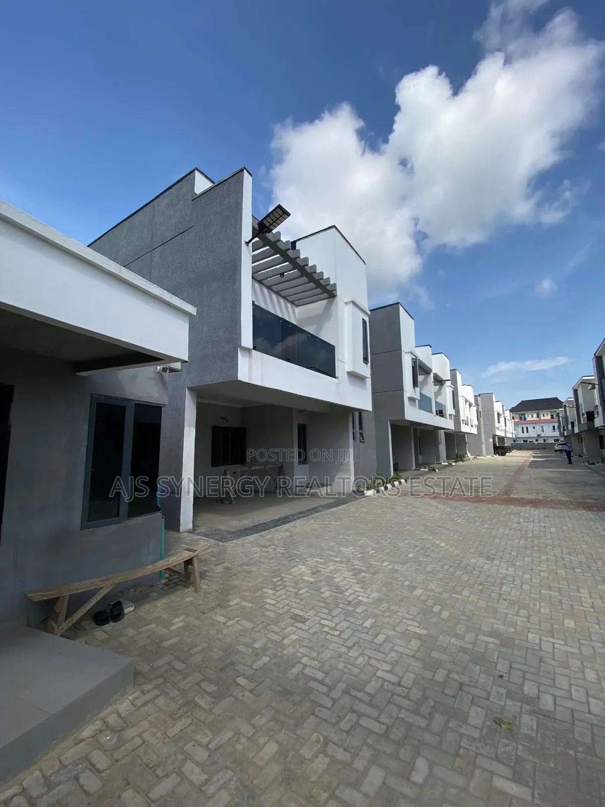 4bdrm Duplex in Thomas Estate for rent in Thomas Estate