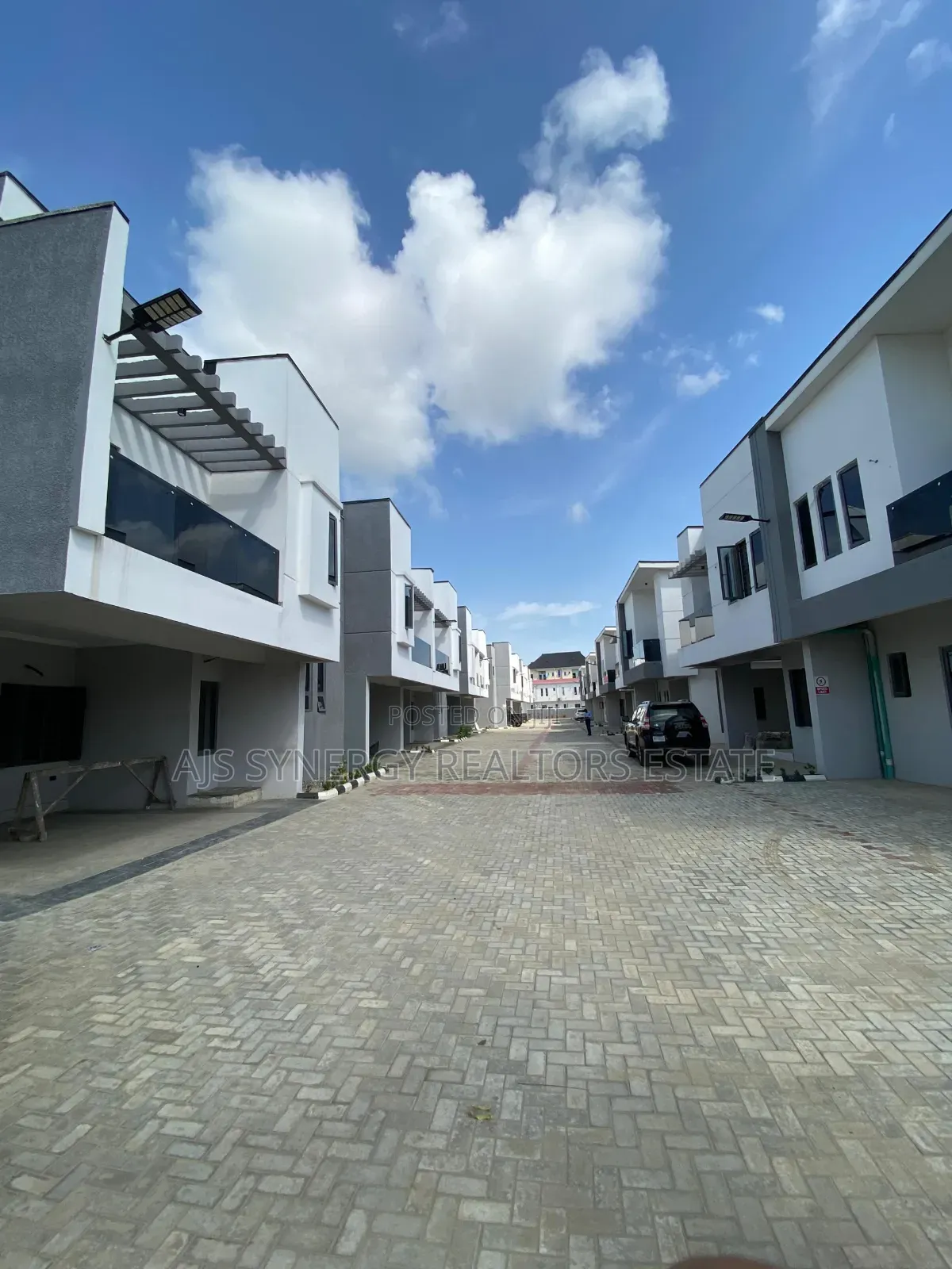 4bdrm Duplex in Thomas Estate for rent in Thomas Estate