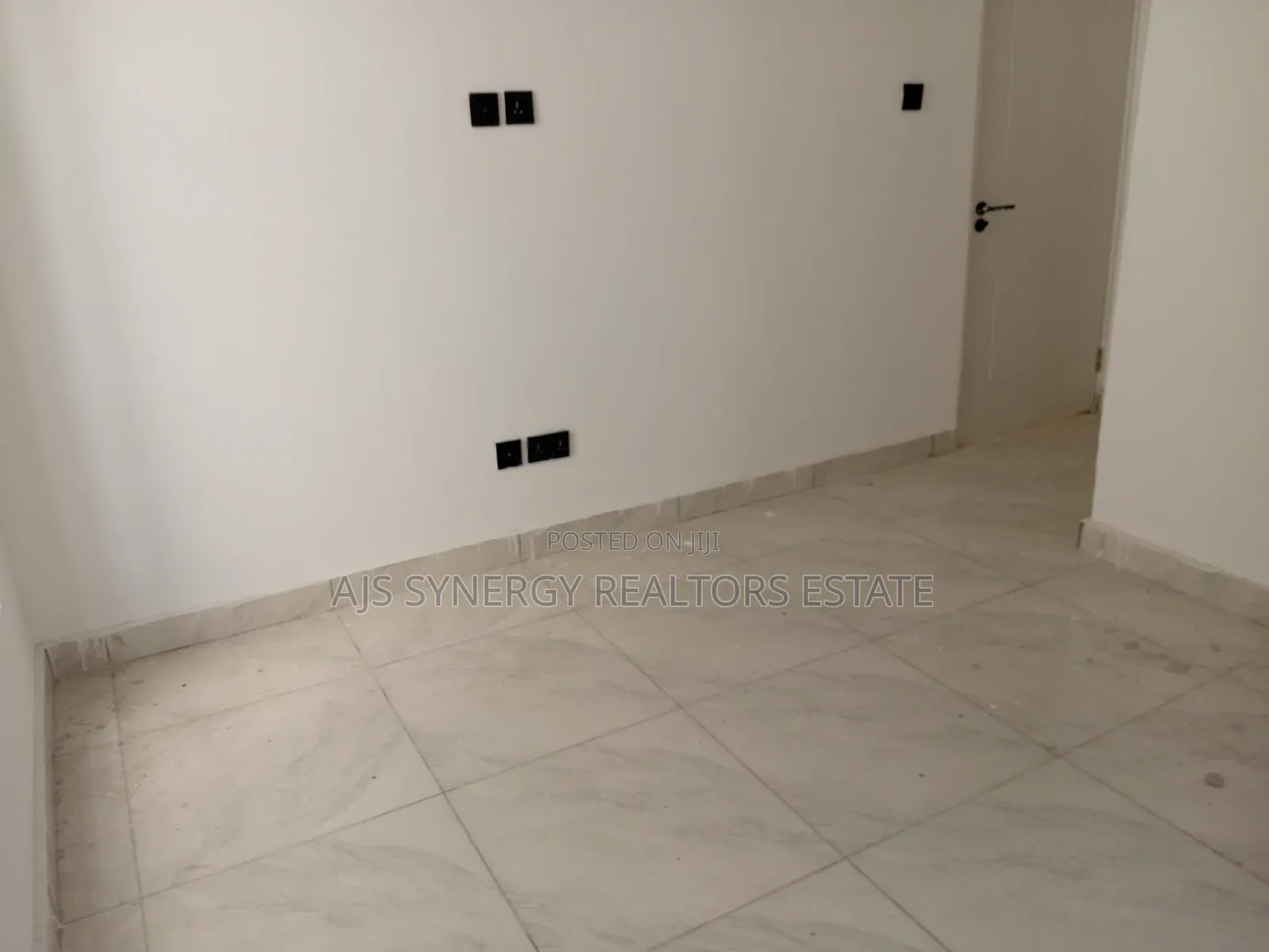4bdrm Townhouse/Terrace in Thomas Estate for sale in Thomas Estate