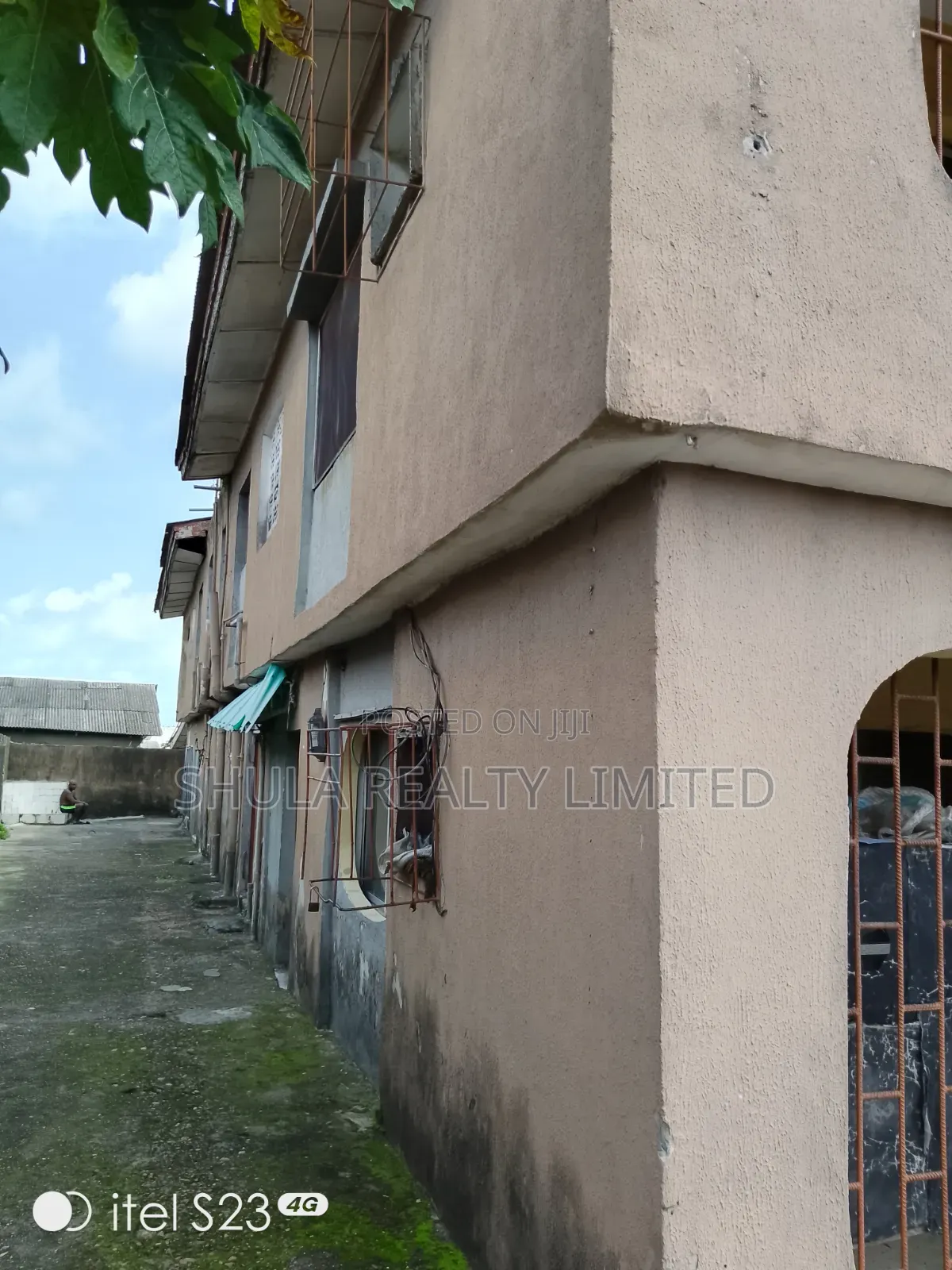 10bdrm House in Ajangbadi for sale in Ajangbadi