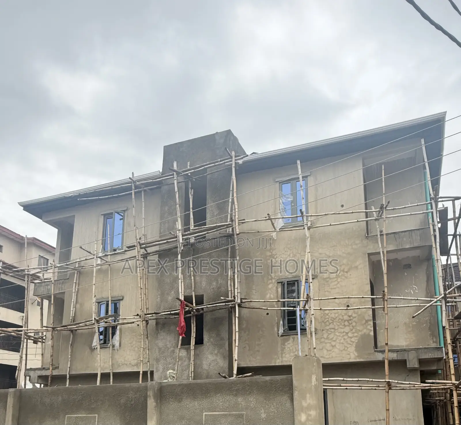 1bdrm Block of Flats in Off Pedro, Shomolu / Shomolu for sale in Shomolu / Shomolu