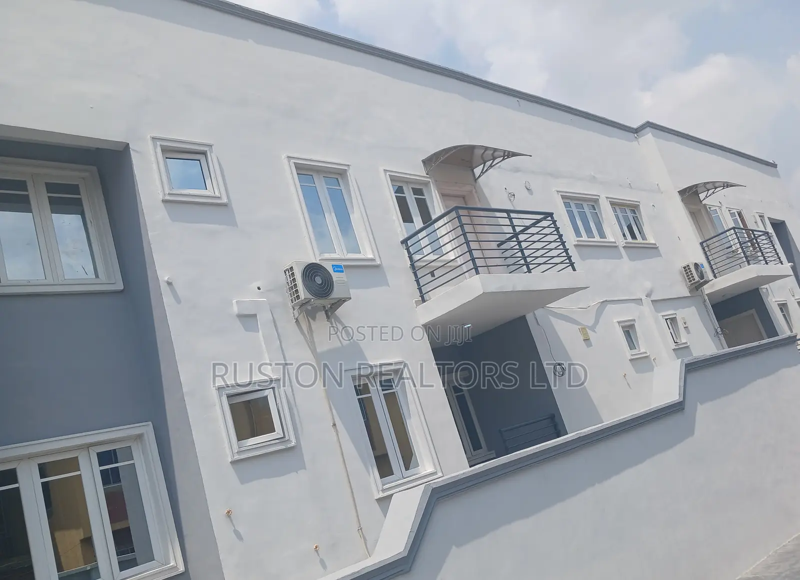 Furnished 13bdrm Duplex in Old Bodija for sale in Old Bodija