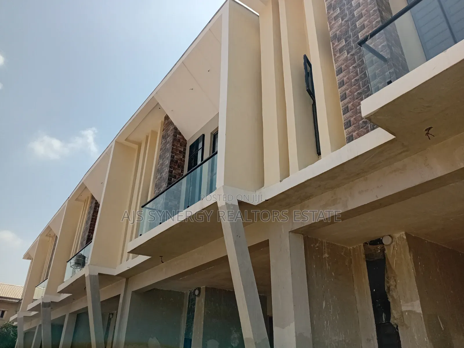 4bdrm Apartment in Thomas Estate for sale in Thomas Estate