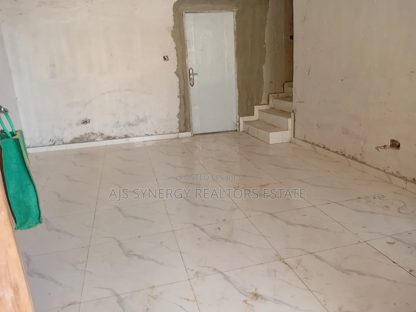 4bdrm Apartment in Thomas Estate for sale in Thomas Estate