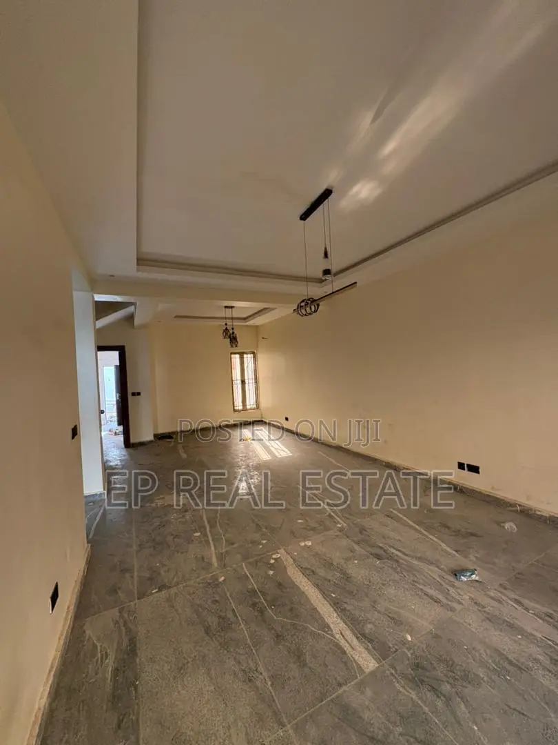 4bdrm Duplex in Maitama for sale in Maitama