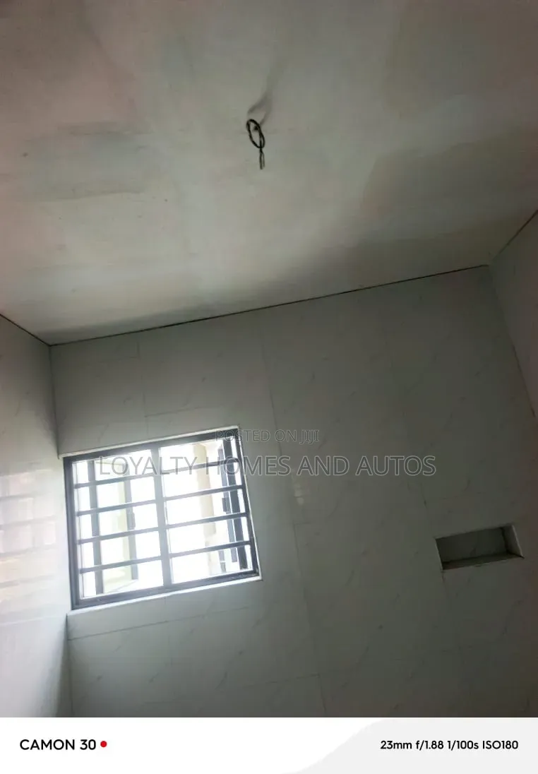 5bdrm Duplex in Adeniyi Jones for sale in Adeniyi Jones