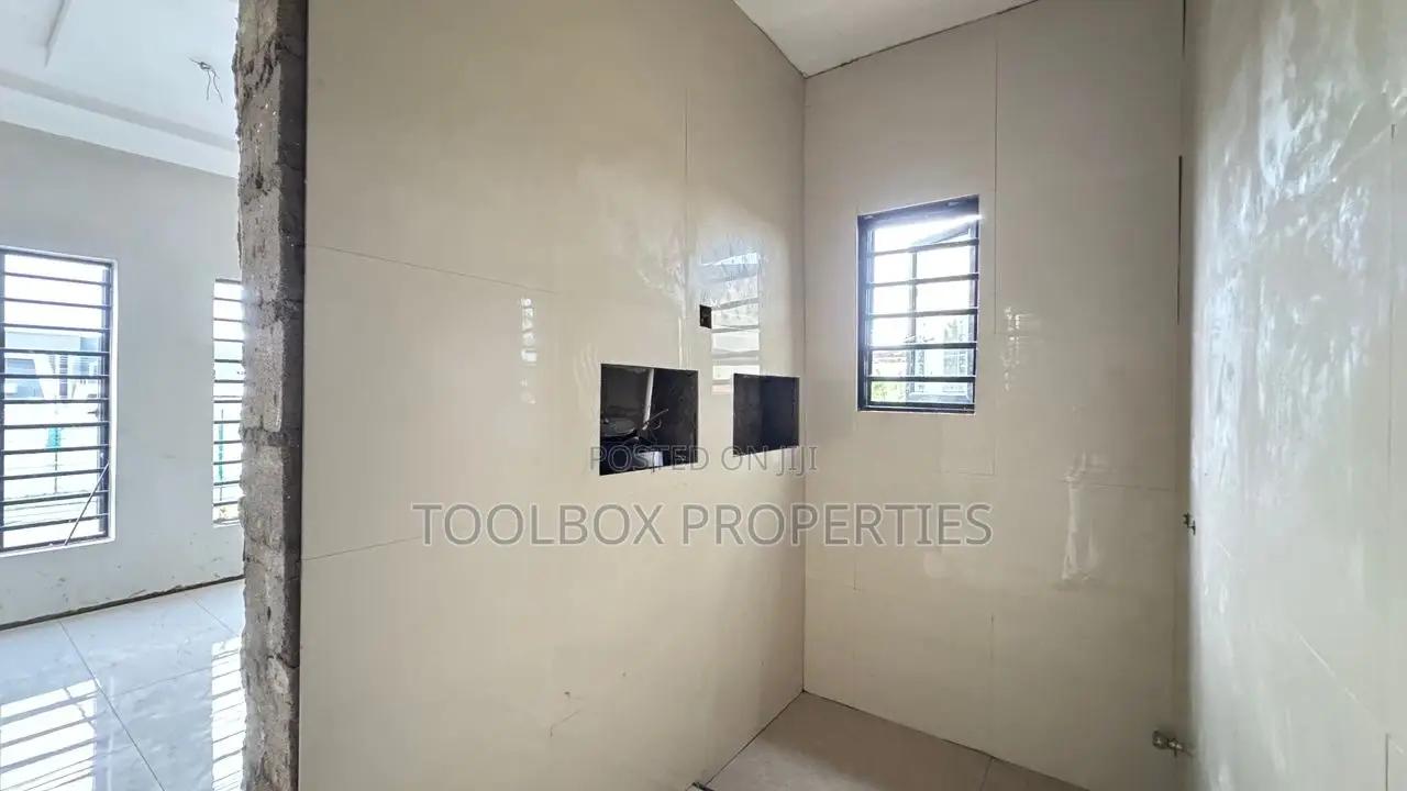 4bdrm Duplex in Akobo for sale in Akobo
