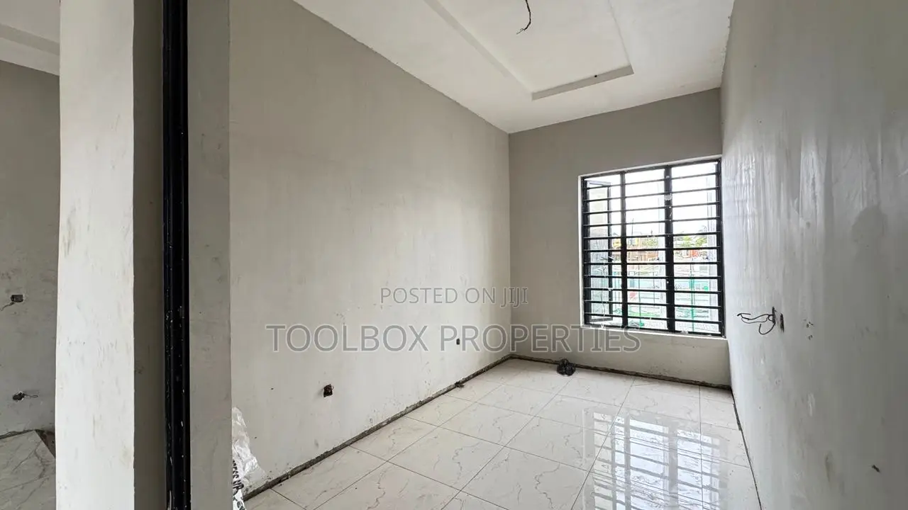 4bdrm Duplex in Akobo for sale in Akobo