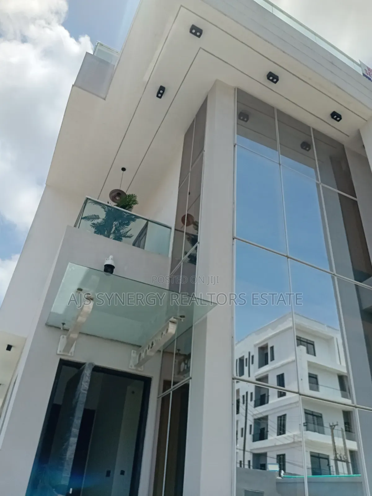 For Sale *5-Bedroom Fully Detached Duplex* in Ikate